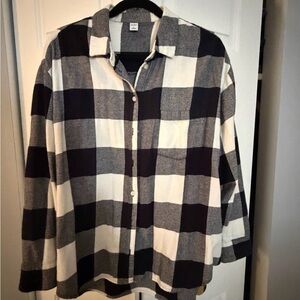 Old Navy Men's Black and White Plaid Shirt